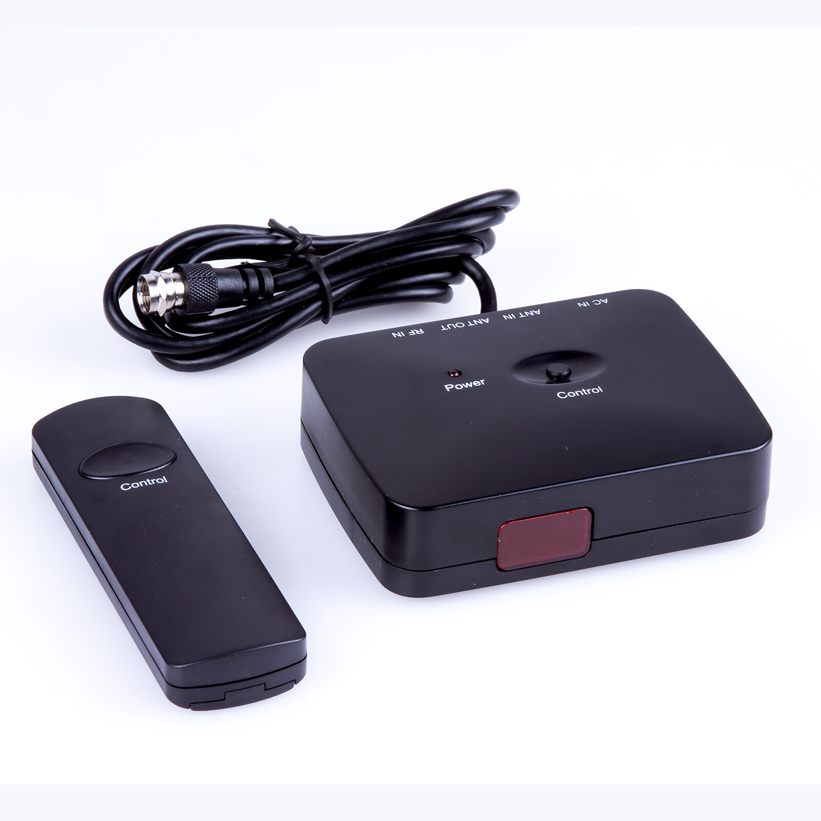 HDTV Outdoor Antenna 200 Mile 360° Rotation UHF/VHF/FM Radio with Remote Control