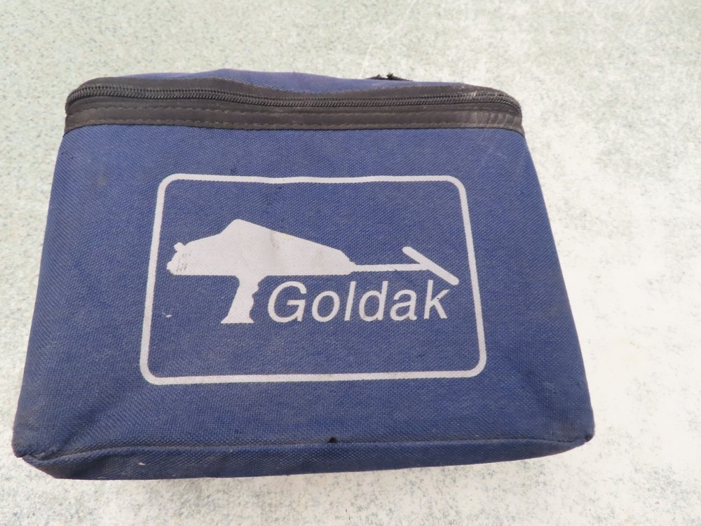 GOLDAK 902 PIPE & CABLE LOCATOR w/ SOFTCASE