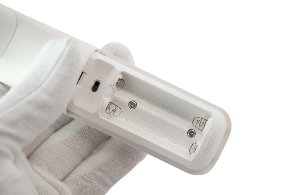 No Touch Forehead Digital Thermometer TOUCHLESS BABIES KIDS - White