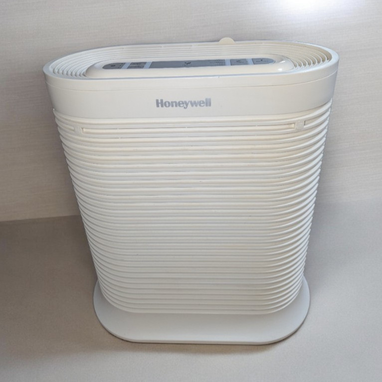 Honeywell Air Purifier White Timer Turbo Push Button Control