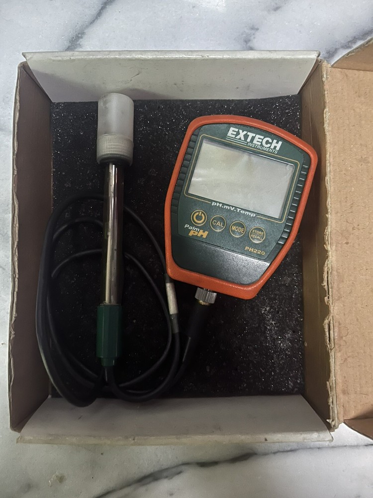 Extech Instruments PH220 Palm PH Meter