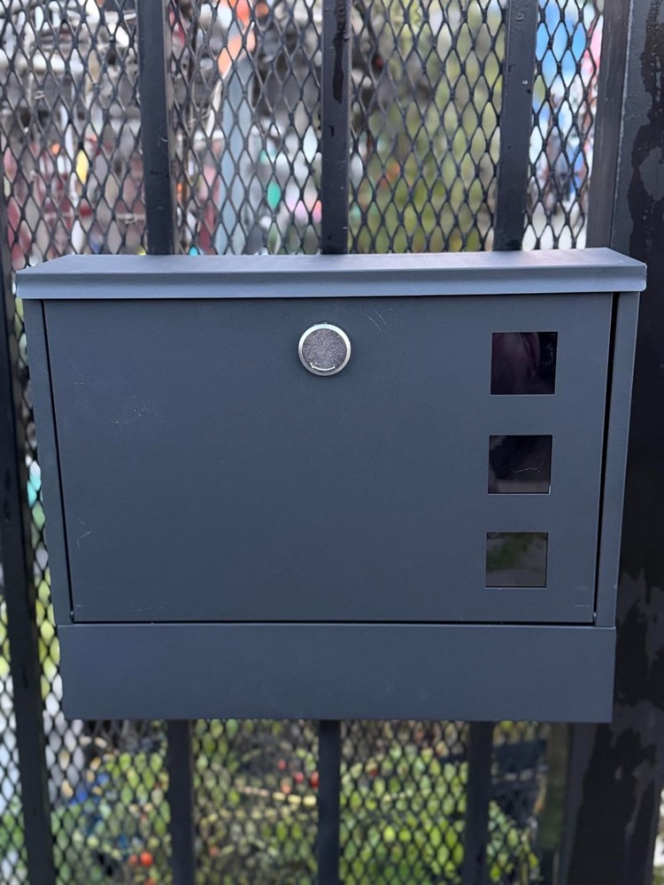 Large Capacity Stainless Steel Mailbox with Key Lock