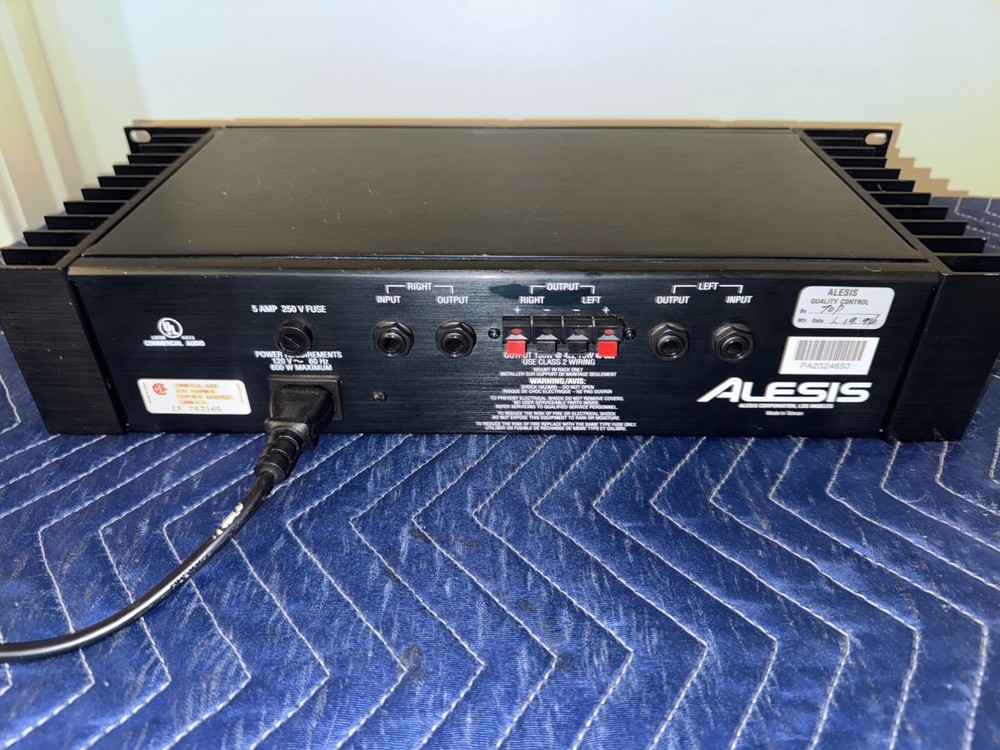 Alesis RA-100 Reference Amplifier