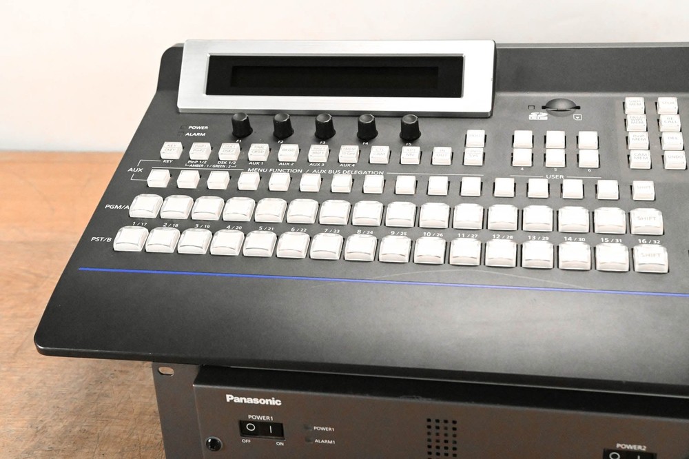 Panasonic AV-HS450 Multi-Format HD/SD 1 M/E Live Switcher CG01SYV