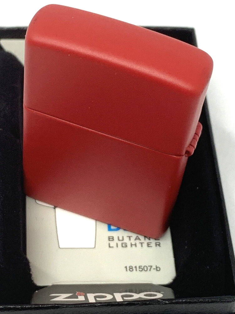 Zippo Lighter SKULL AND CROSSBONES NEW- 24471 2009