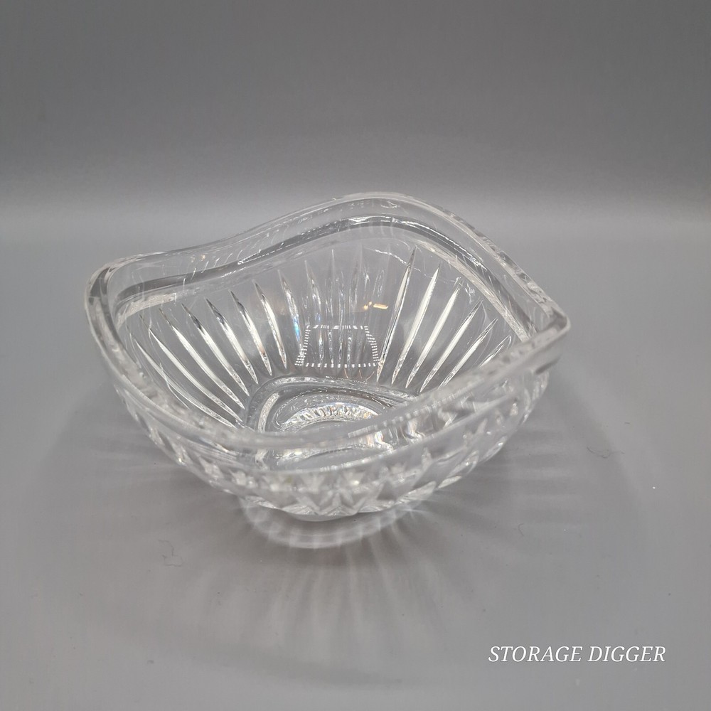 VTG Mikasa Bowl/Dish Germany 6" Triangular Crystal Clear Cimarron Pattern Unique