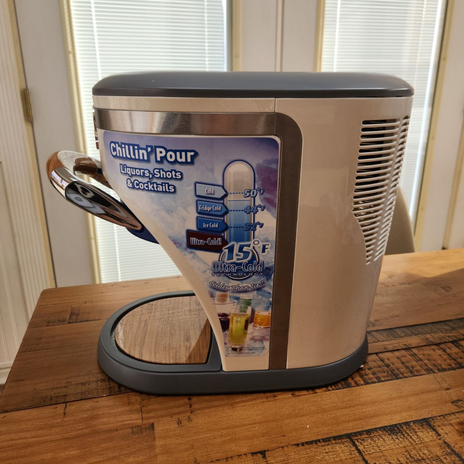 Margaritaville Open Box Chillin' Pour Liquor Chiller Shot Machine Dispenser