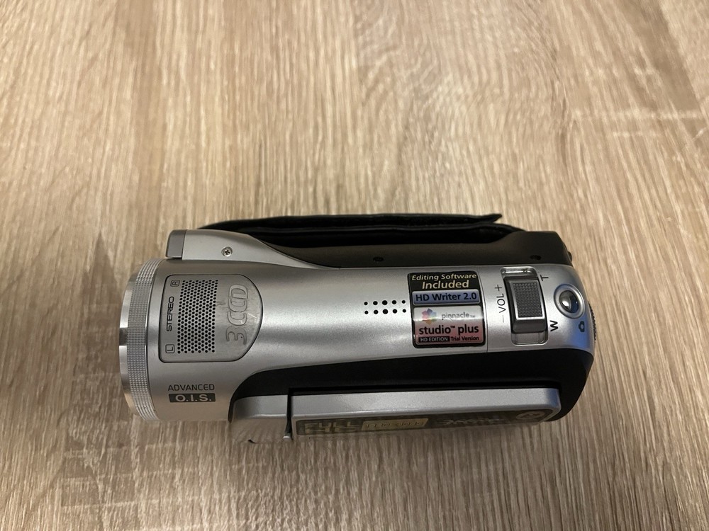 Panasonic HDC-SD5 HD Handheld Digital Camcorder - Silver