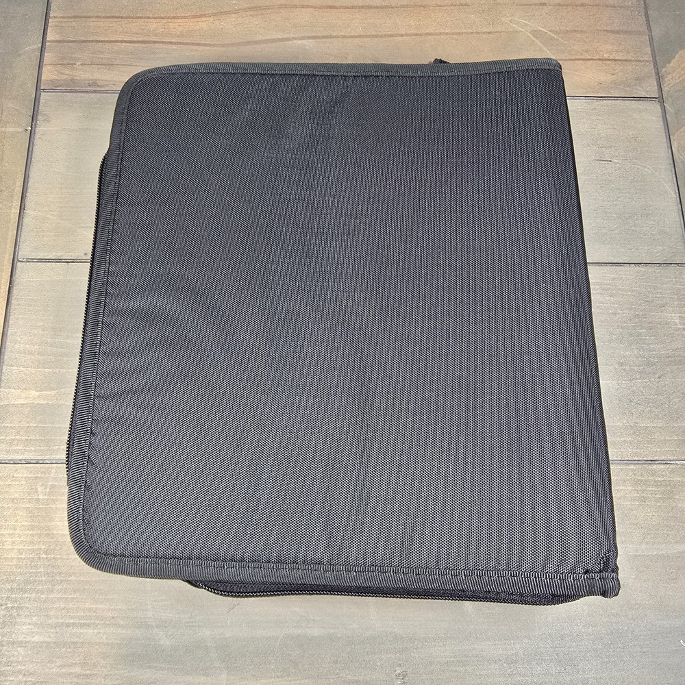 Case Logic 3.5 Floppy Disc Binder Holds 40 Disc.