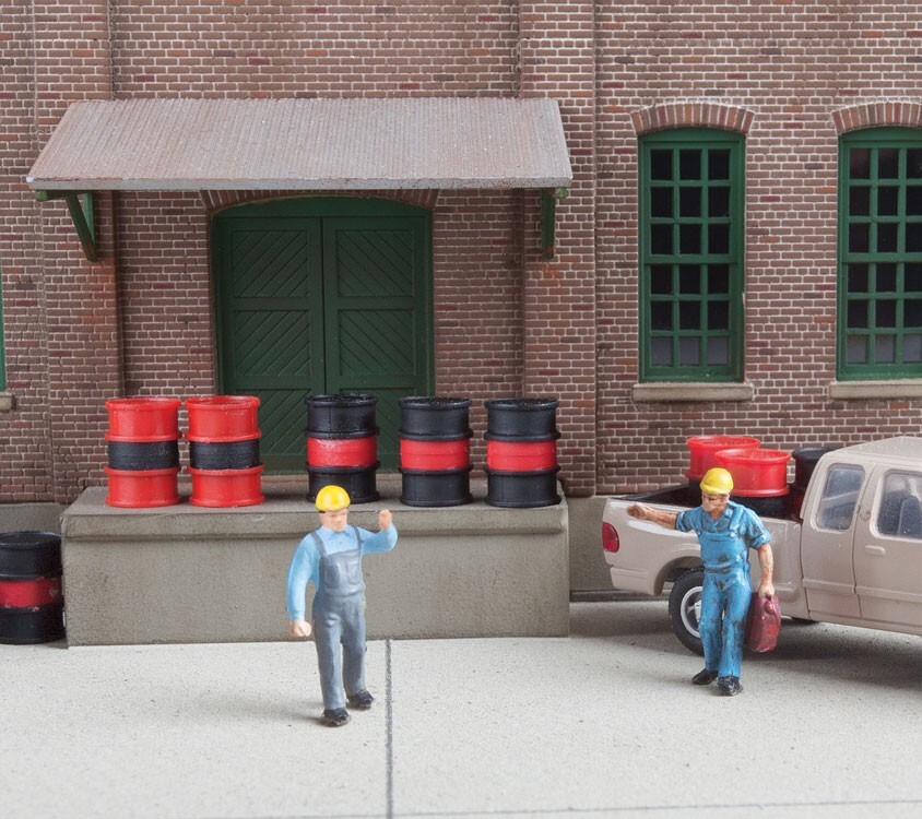 Walthers ~ HO Scale ~ Oil Drums pkg(24) ~ 949-4152