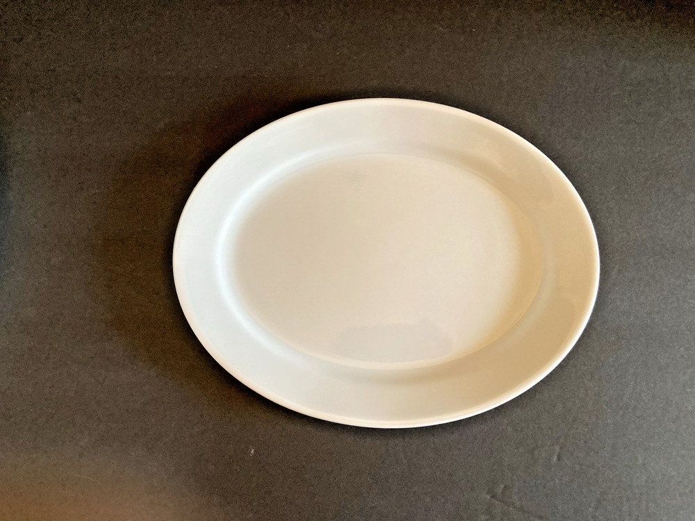 VINTAGE Corning Comcor Tableware Misty White 11.5” Oval Serving Plate MINT