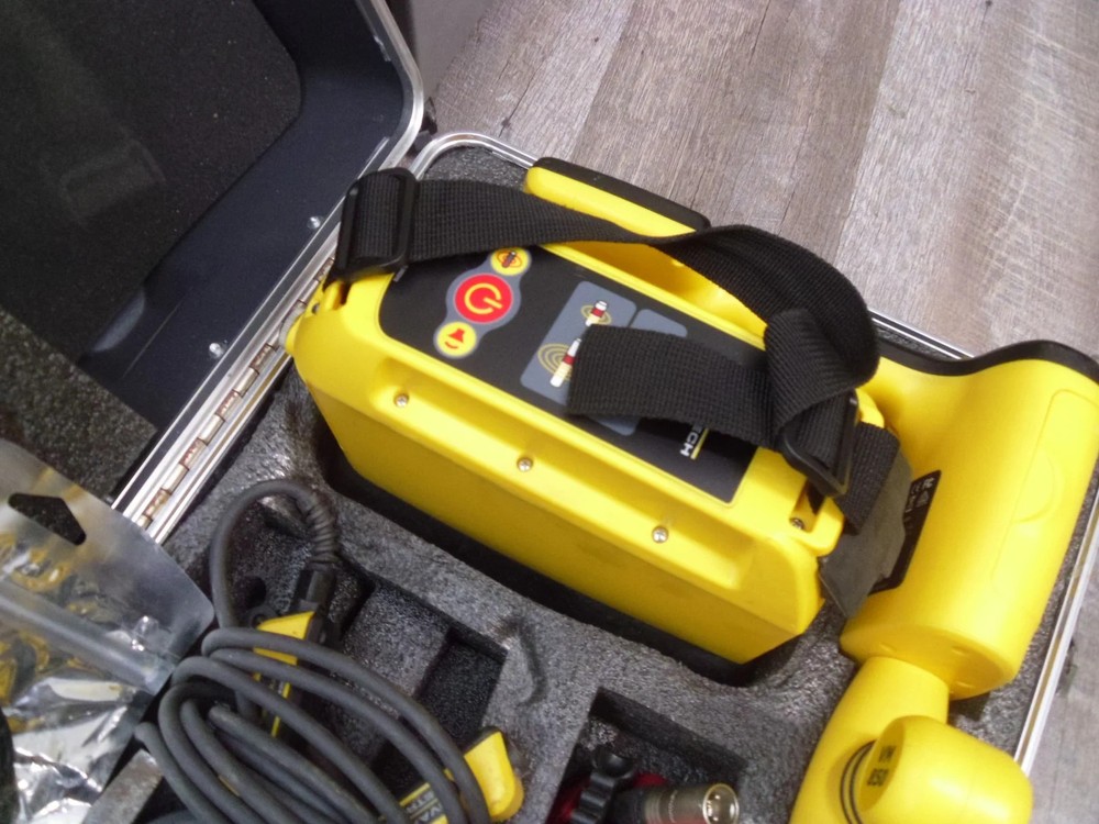 Vivax Metrotech VM-850 Cable & Pipe Locator Complete Kit Working...