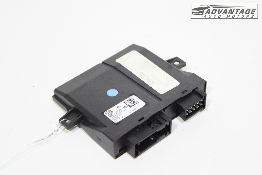 2017-2024 FREIGHTLINER CASCADIA FRONT RIGHT DOOR COMPUTER CONTROL MODULE OEM