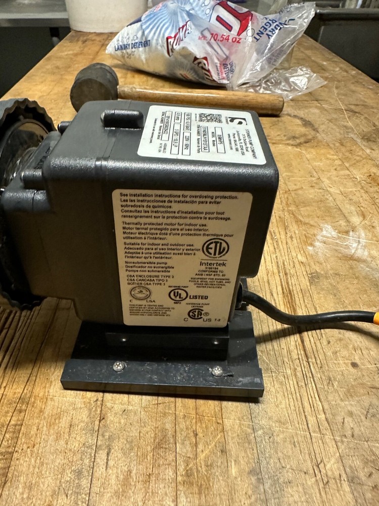 Stenner Metering Pump Model 45MHP2 NEW With 2nd Head!!!