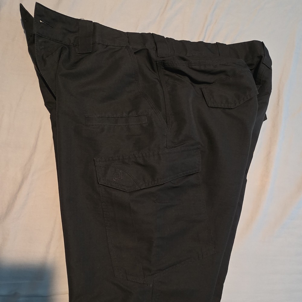 5.11 Tactical Men's Solid Black Cargo Pants 38x30 Regular