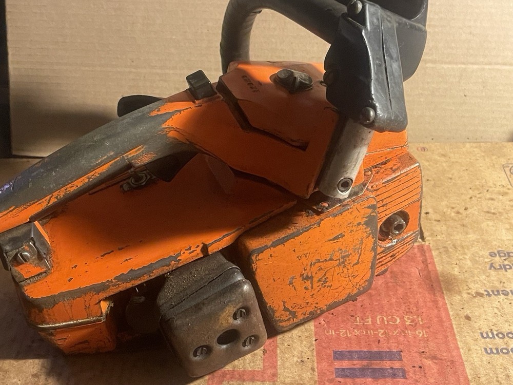 Dayton 2Z970C Chainsaw