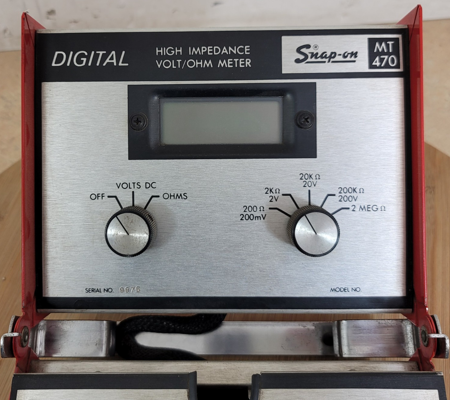 Snap-On MT 470 Digital High Impedance Volt & Ohm Meter - Red