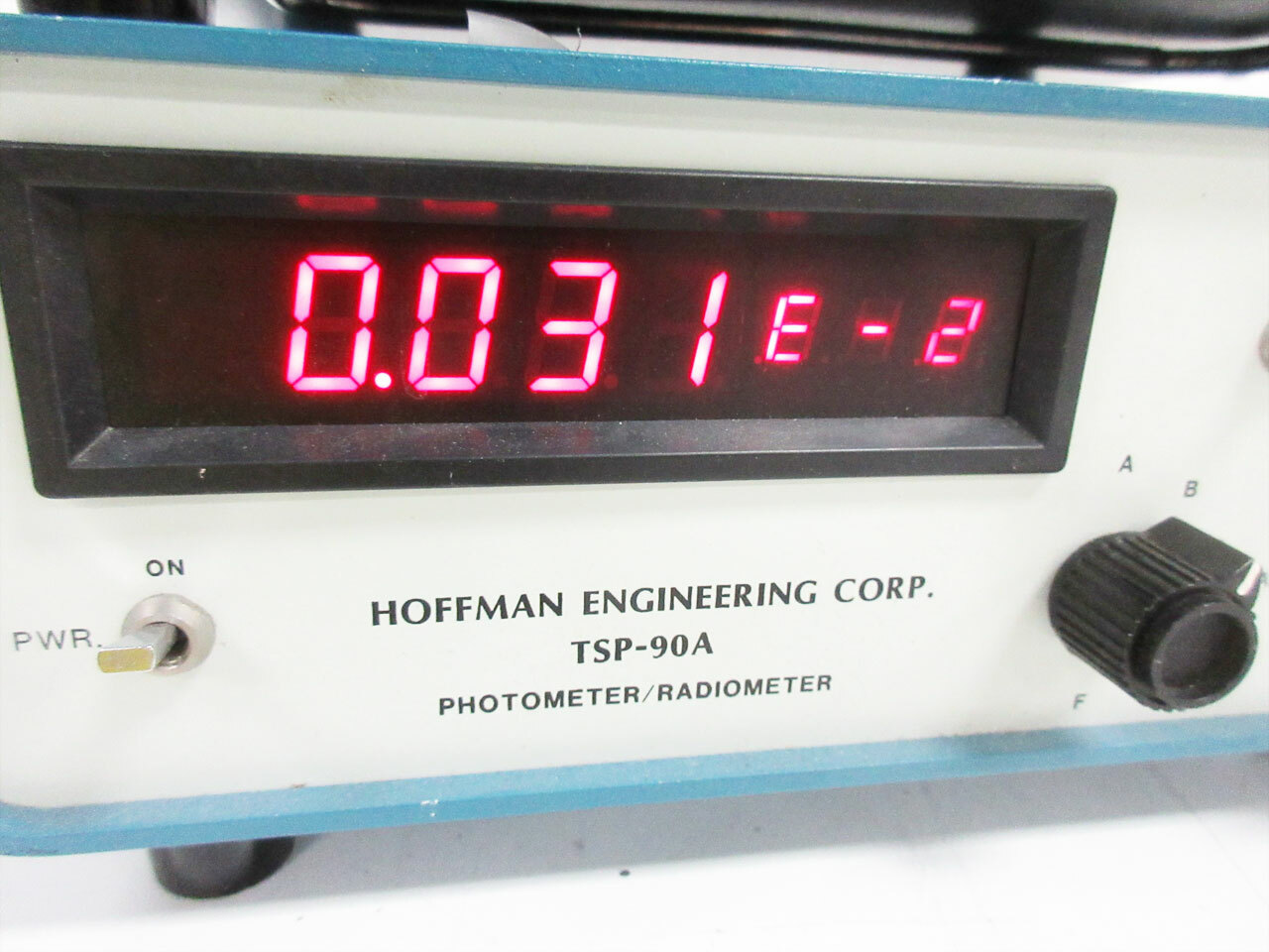 2X HOFFMAN ENGINEERING CORP TSP-90A PHOTOMETER RADIOMETER