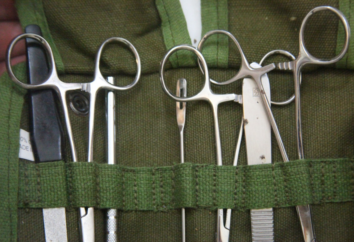 Vintage US Military Surgical Instrument Kit Green Minor Field Surgery Tool BB624