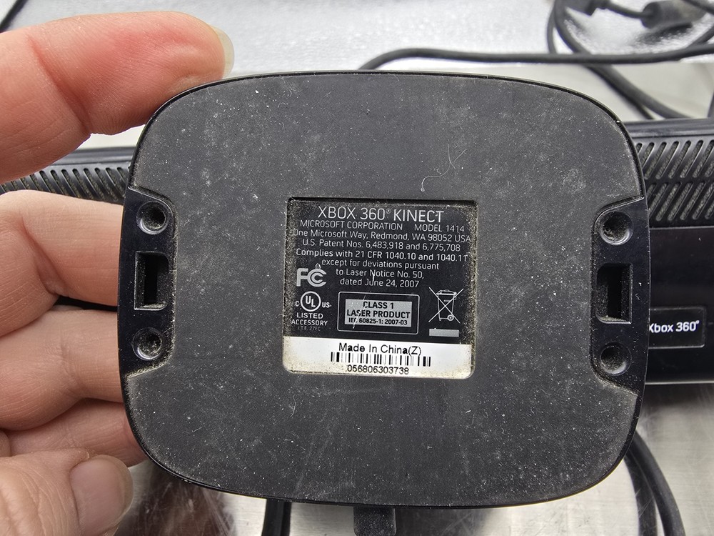 Official Microsoft Xbox 360 Kinect Motion Sensor Bar! ~ Fast Ship! NOT TESTED