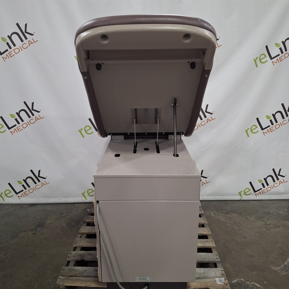Ritter 304 Exam Table