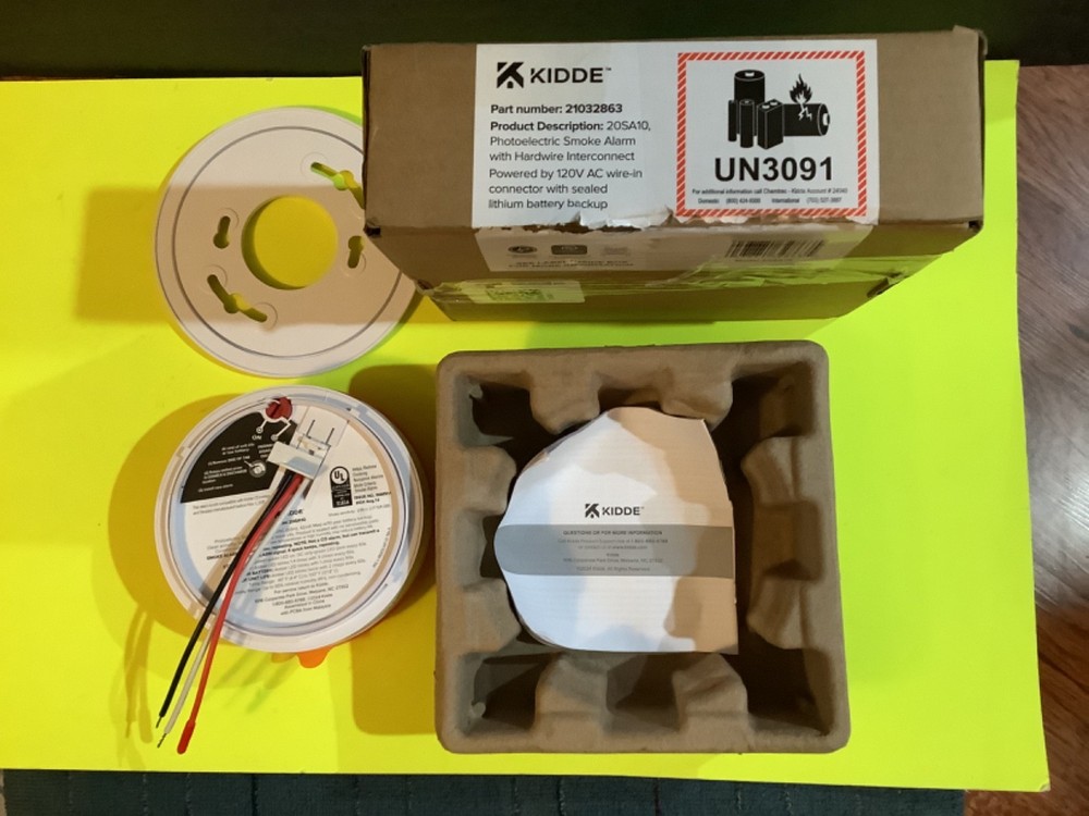 Kidde Model 20SA10 Hardwired Smoke Detector, 10-Year Battery, Interconnectable