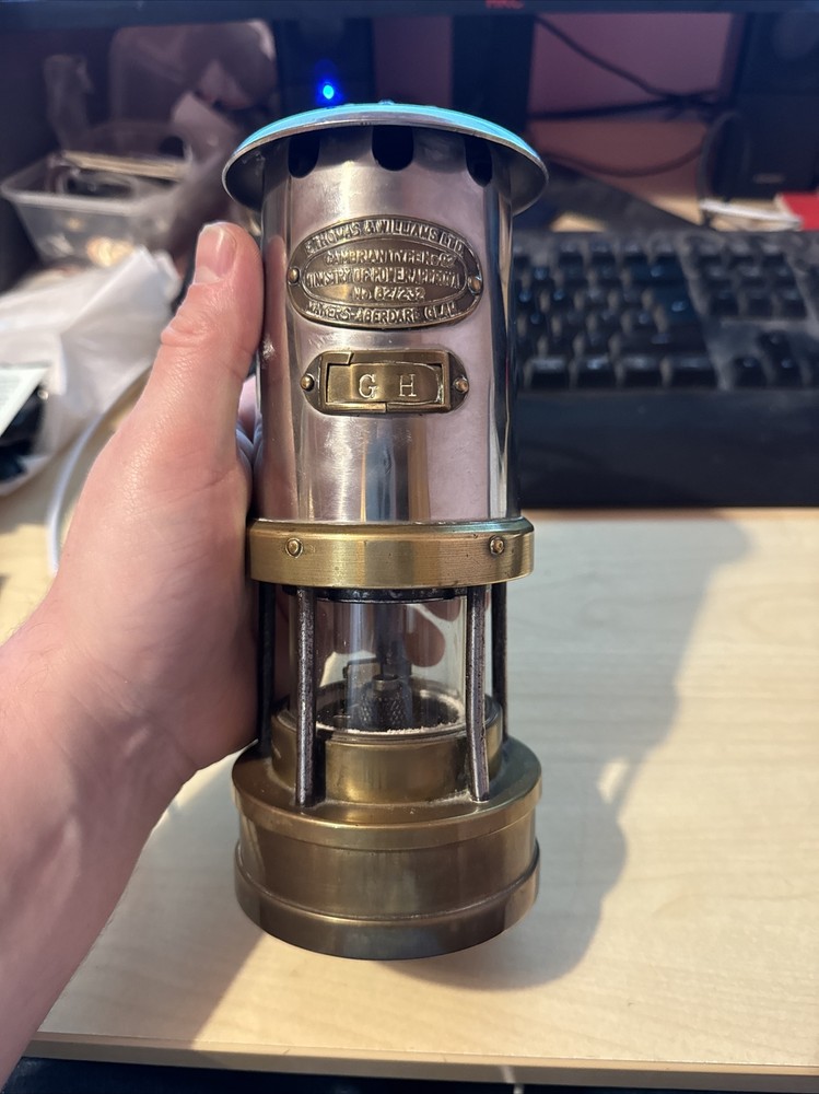 E.Thomas & Williams Type No G2 Miners Lamp Deputy G2
