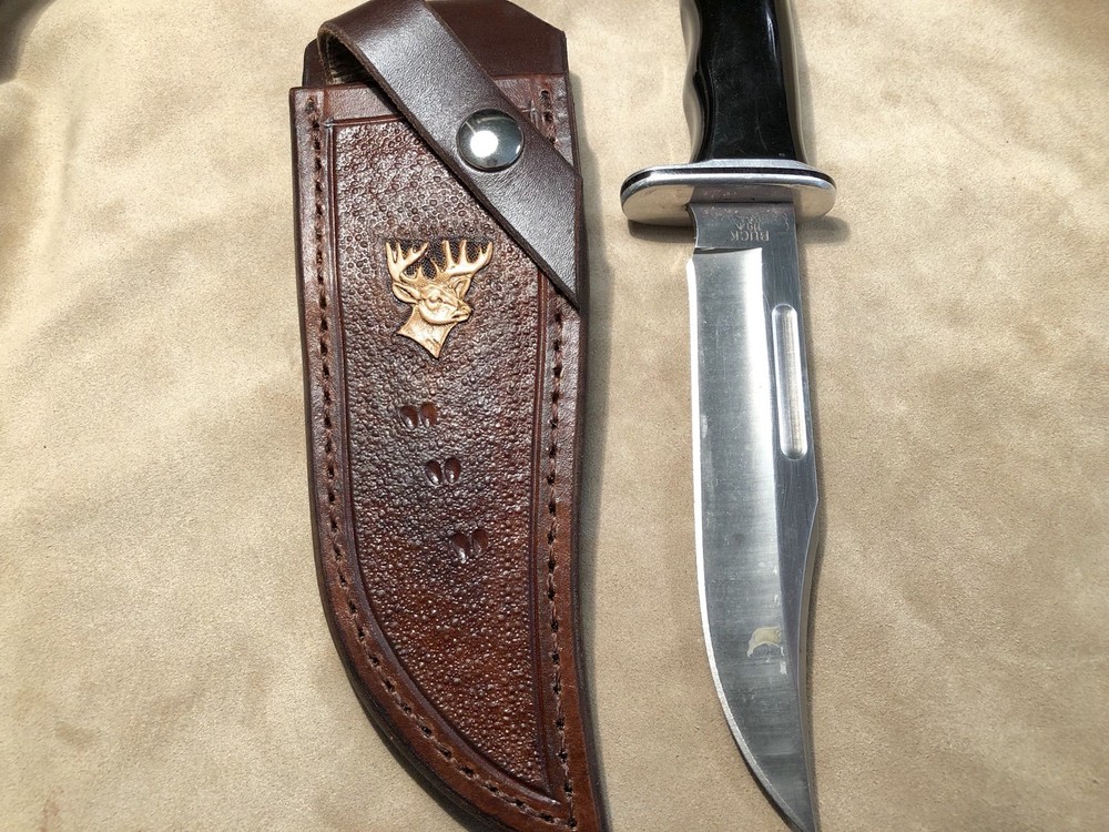 Custom Leather Sheath w/deer for Buck 119