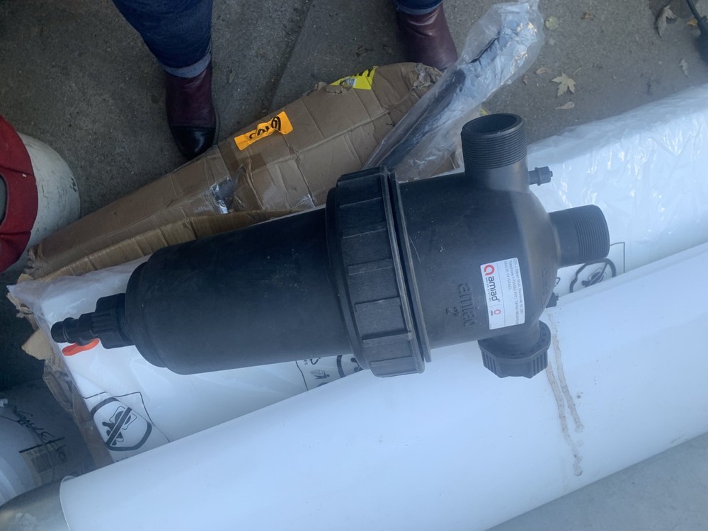 NEW IN BOX. AM IAD FILTER FOR IRRIGATION 2T-5