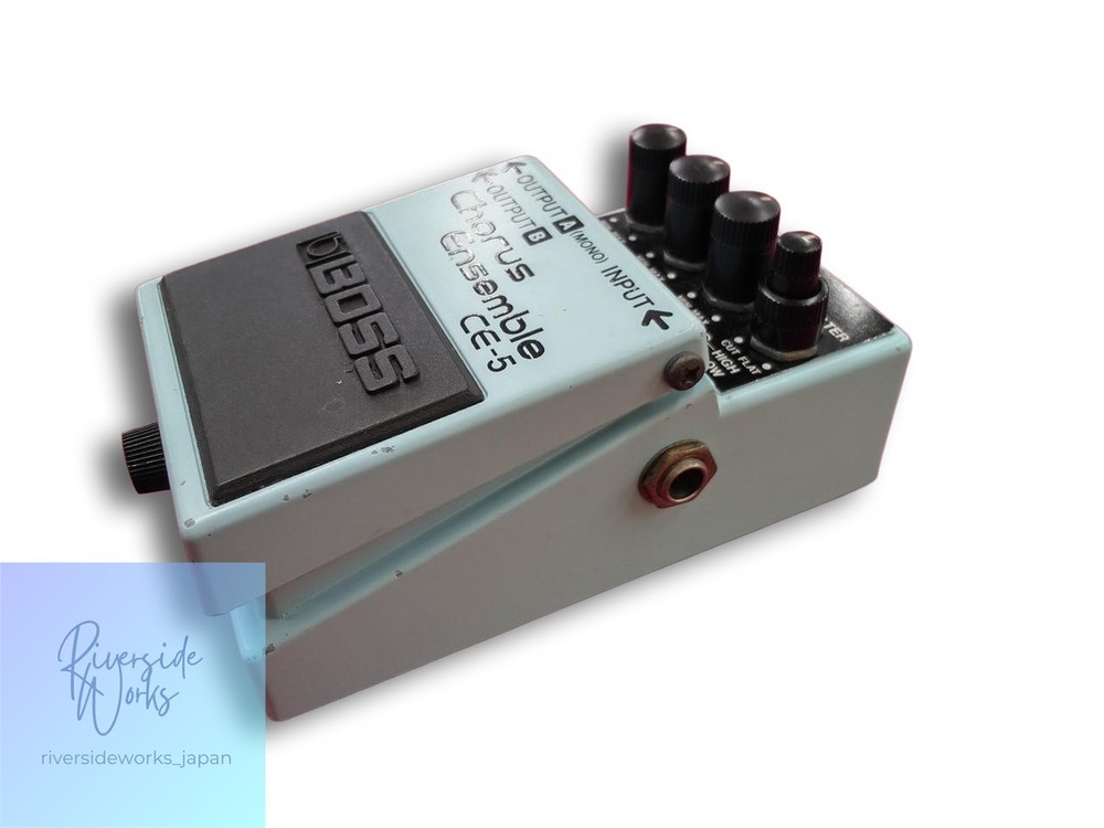 BOSS CE-5 Chorus Ensemble Effects Pedal JP