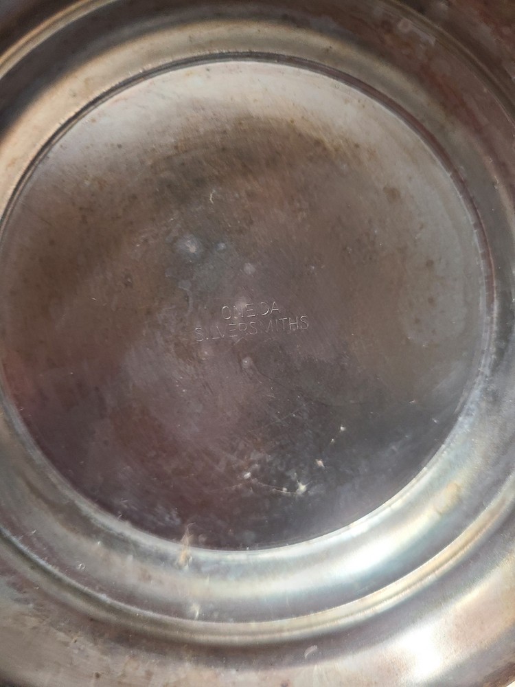 Vintage Oneida Silver Plate Water Pitcher with Ice Lip