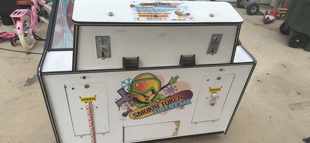 Smokin Token Bay Tek Arcade Ticket Redemption Machine