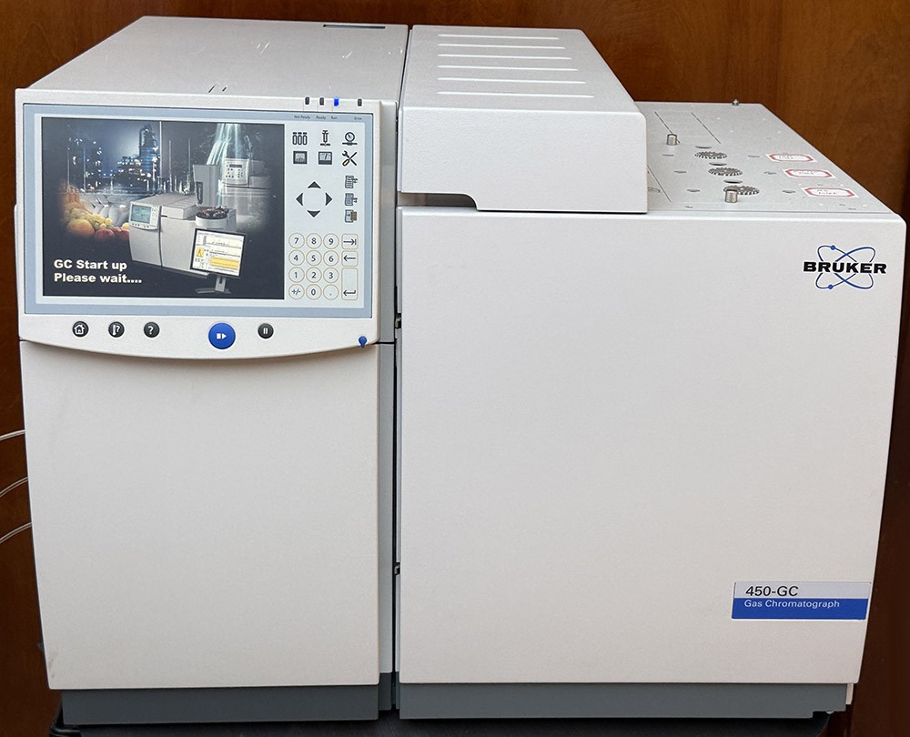 Bruker / Varian 450-GC Gas Chromatograph Main Unit Powers On – Clean – Lab Pull