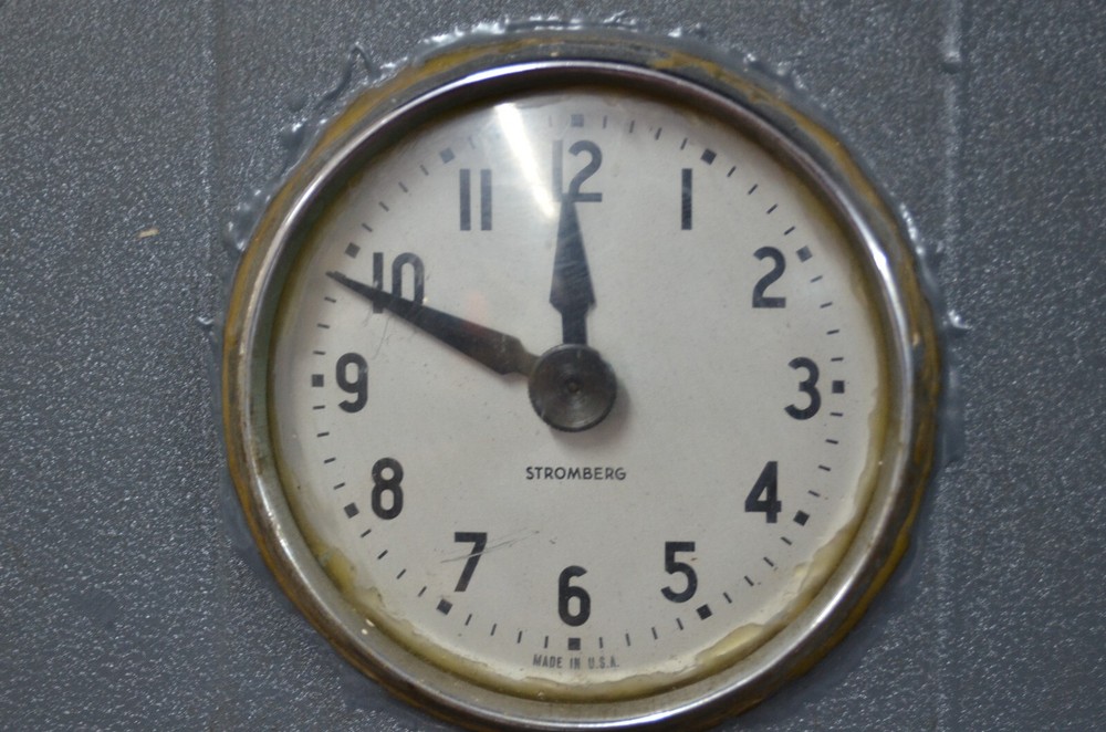 Vtg Mite Stromberg A36 Electric Time Card Punch Clock Switch Master Key WORKING
