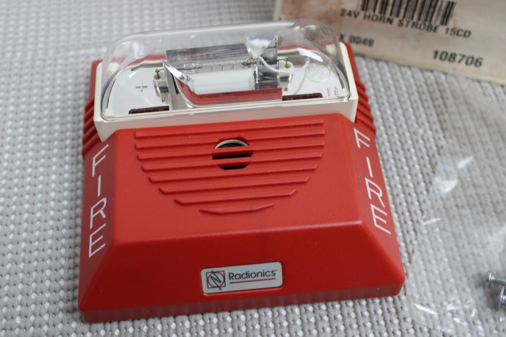 RADIONICS Horn / Strobe Fire Security Alarm RED D559S
