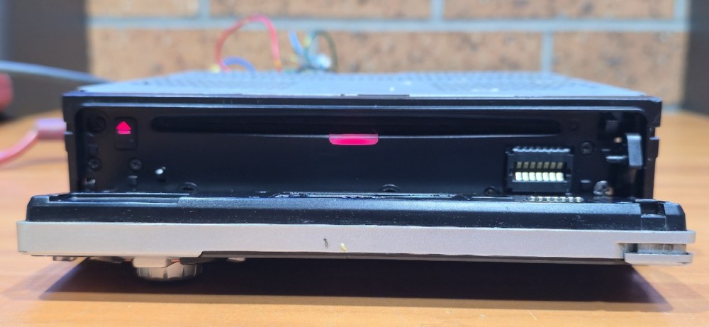 SONY CDC-CA690X car CD stereo head unit