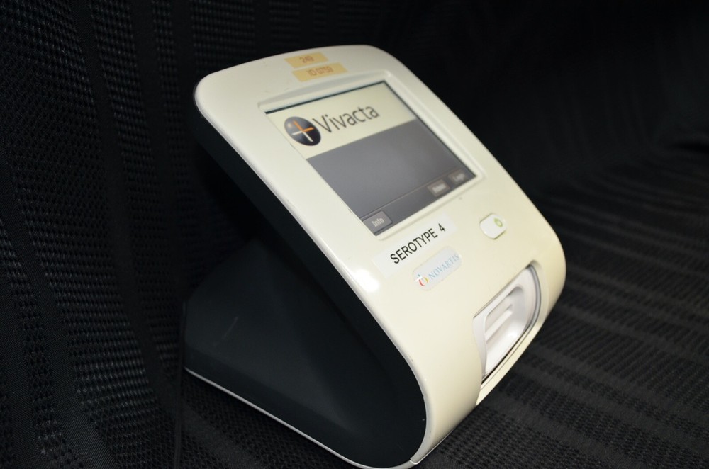 Vivacta PzoDx System Reader model 577-A point-of-care diagnostics