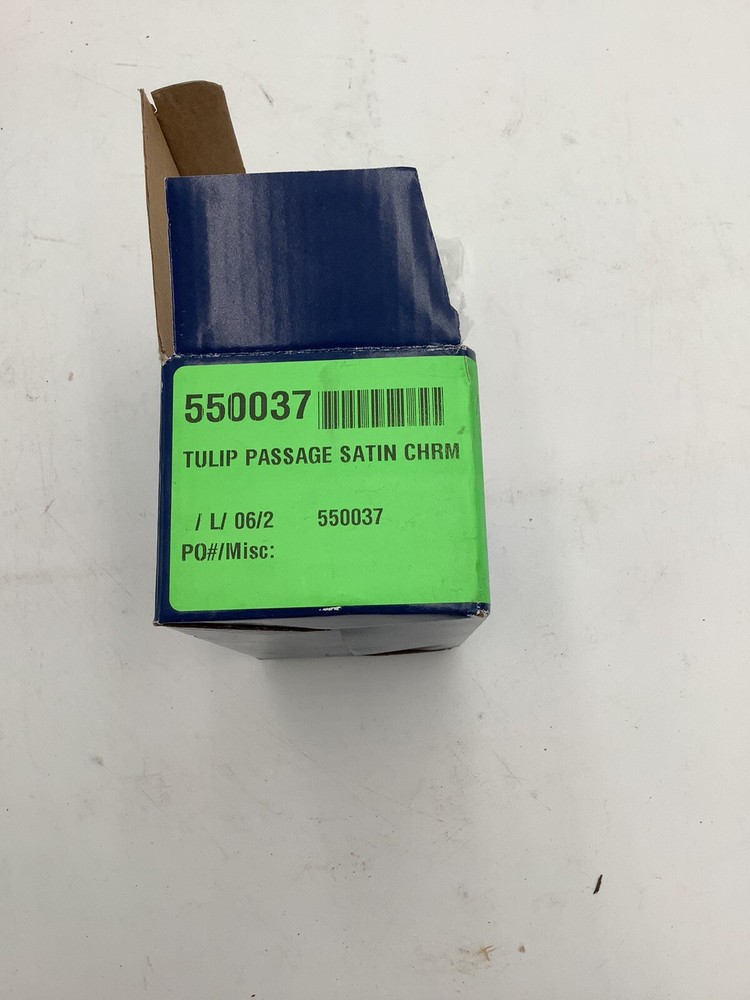 Tulip Knob Passage. Satin Chrome