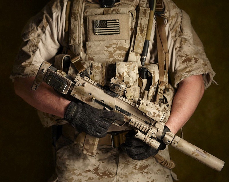 HK Snap Hook (Tan)
