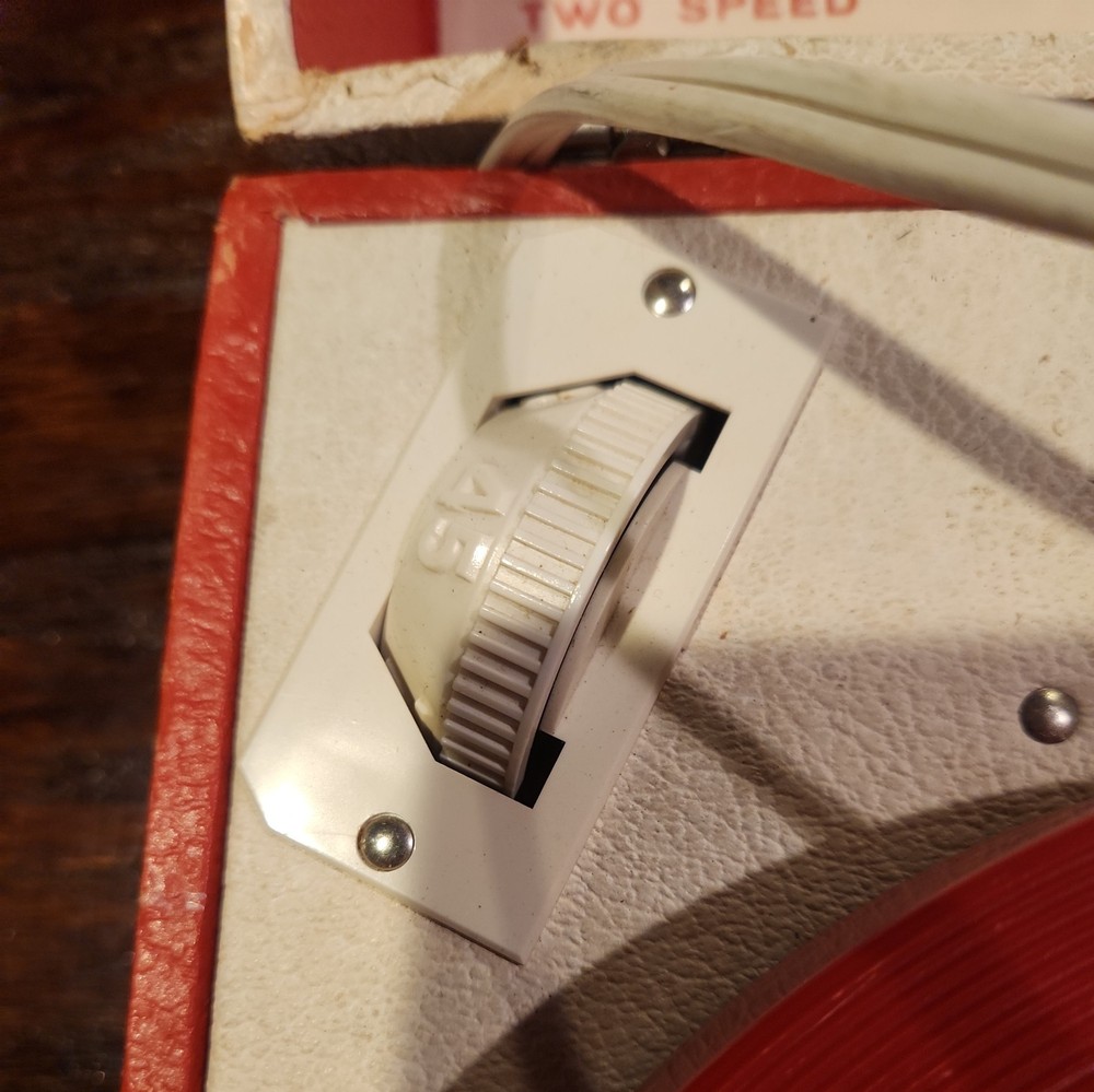 Vintage Spear-Tone by Lionel Phonograph