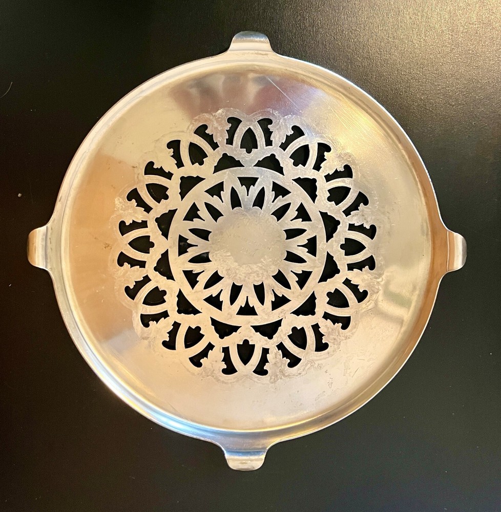 Vintage Wm Rogers & Son Silverplate Footed Trivet 2077 8"