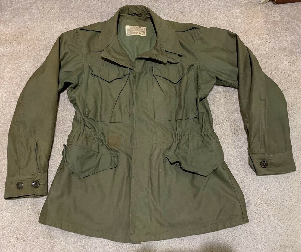 US Military Field Jacket M-1943 OD Green WWII Button Front Dated 1945 Size 34R
