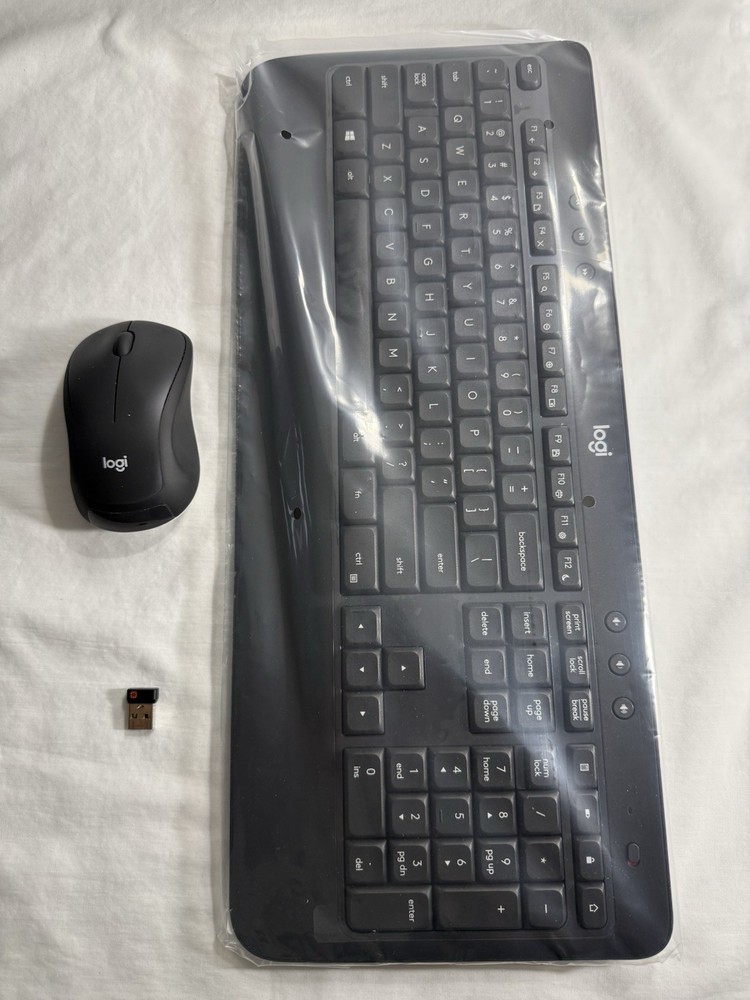 Logitech Advanced MK540 Wireless Keyboard and Mouse Combo