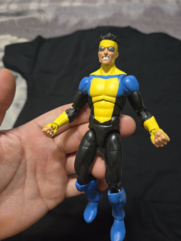 Custom Invincible Classic Suit 1/12 6" Action Figure V.2