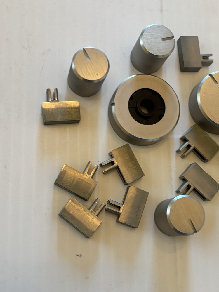 MCS 3260 - AM/FM Stereo Receiver - KNOB LOT KNOBS