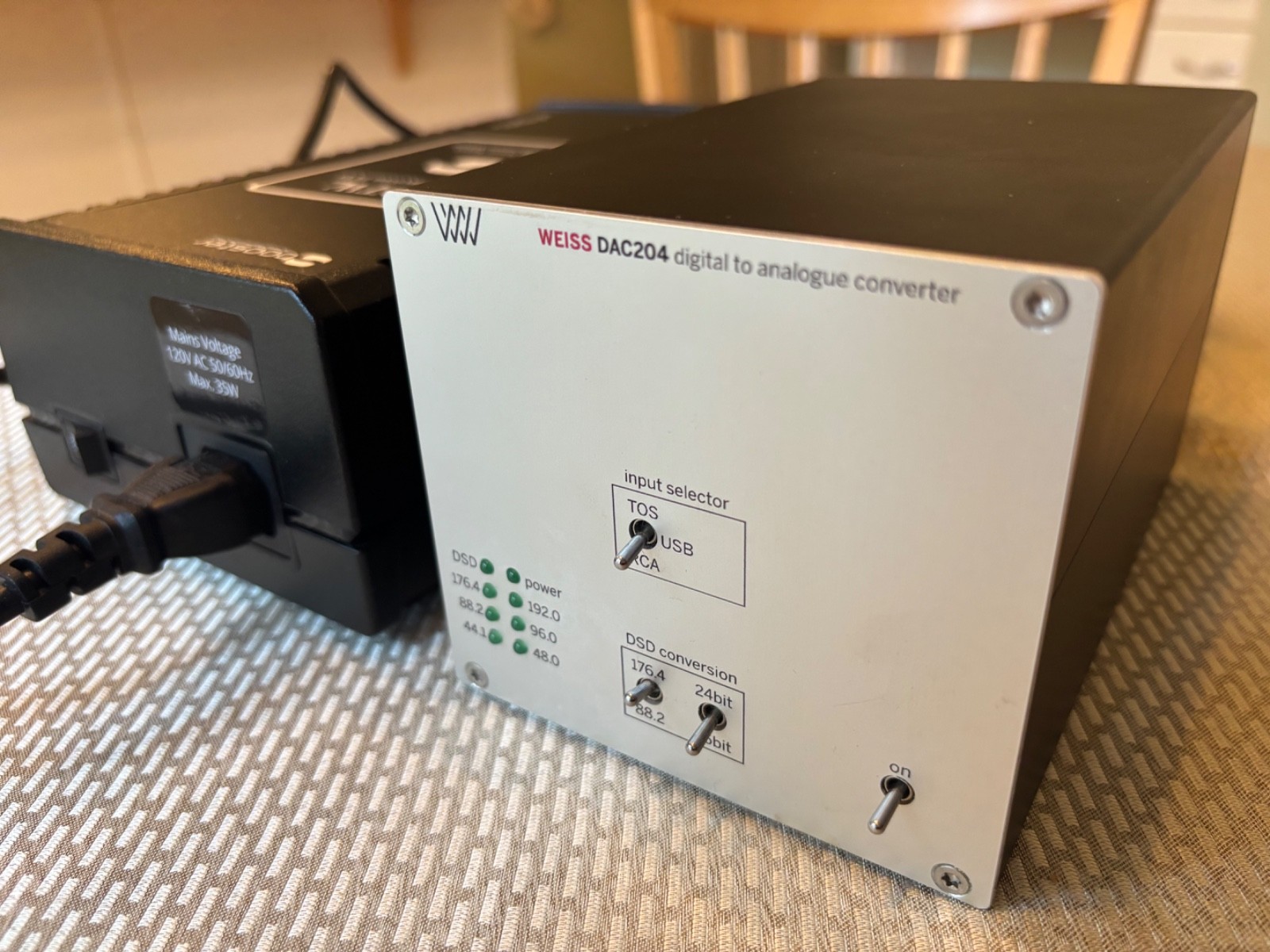 Weiss Dac204 and Sbooster power supply used