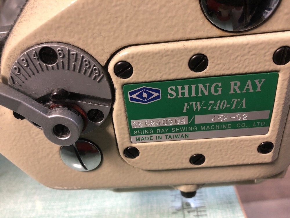 Flatlock Feed-off Arm Industrial Sewing Machine