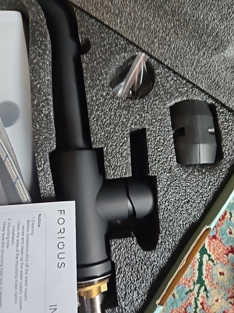 FORIOUS Kitchen Faucet, Spring Kitchen Sink Pull Down Sprayer Black New