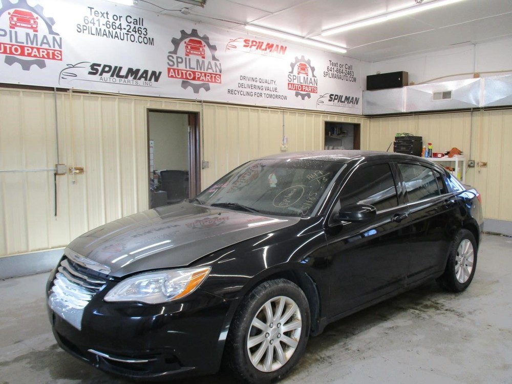 200       2013 High Mounted Stop Light 1881698