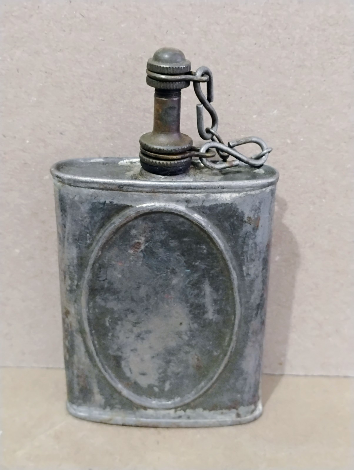 Vintage WWII US ARMY Military Gun Rifle Gunner Oiler Oil Flask Can w/Cap & Chain